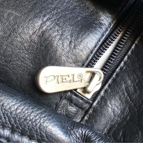 Piel black leather drawstring and flap backpack strap zips to one strap or two - Picture 9 of 11